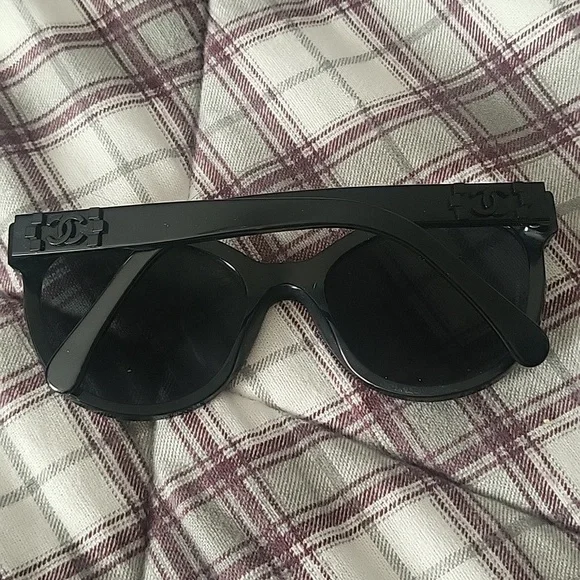 Chanel le boy sunglasses